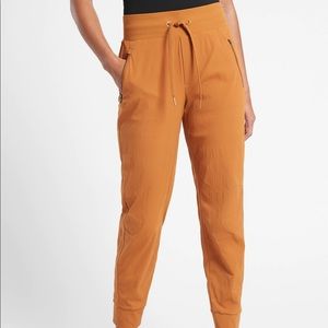 Athleta Trekkie North Jogger